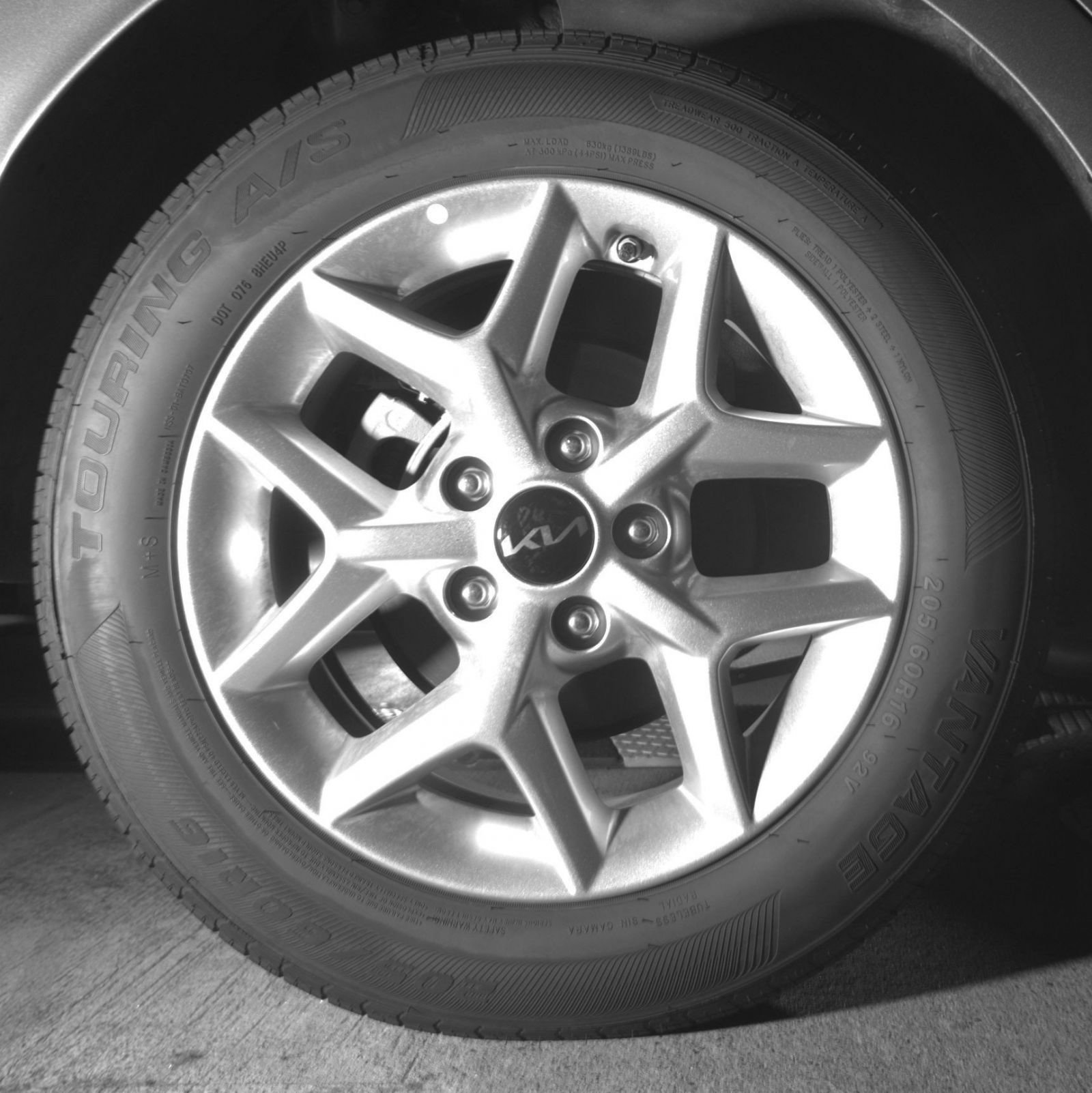 Used 2025 Kia Soul LX w/ LX Technology Package FWD image 18