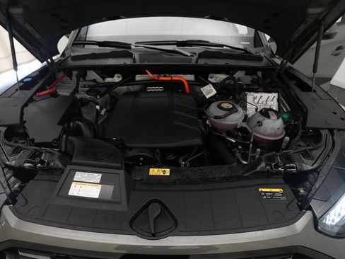 Used 2024 Audi Q5 e Prestige image 3