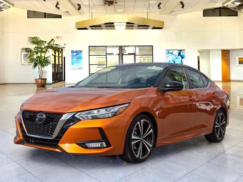 Certified 2021 Nissan Sentra SR FWD image 1