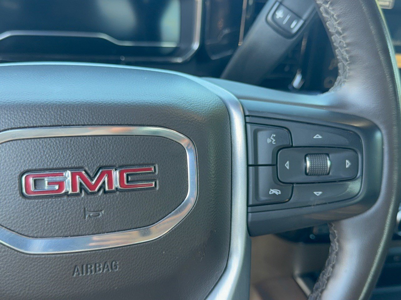 Used 2024 GMC Sierra 3500 SLT w/ SLT Premium Package AWD/4WD image 19