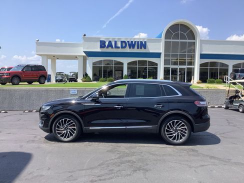 Used 2020 Lincoln Nautilus Reserve image 4