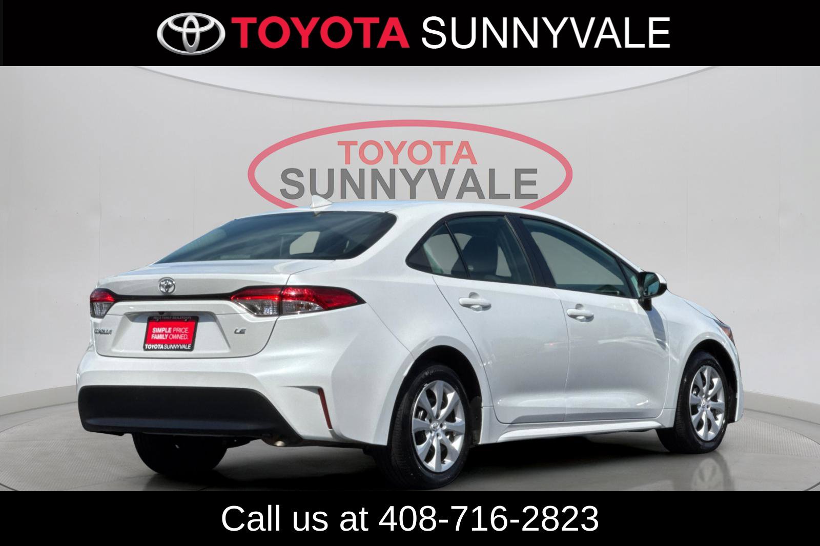 Used 2025 Toyota Corolla LE FWD image 3