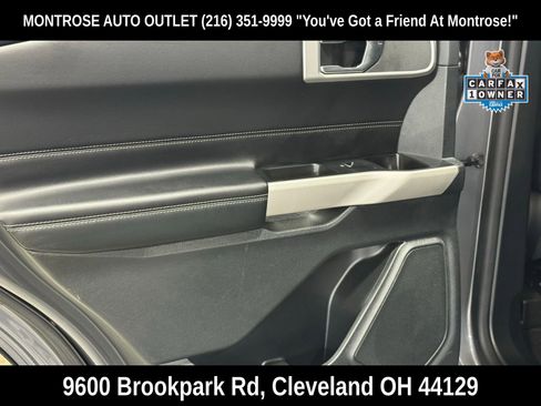 Used 2022 Ford Explorer XLT w/ Equipment Group 202A AWD/4WD image 33