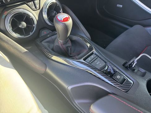 Used 2018 Chevrolet Camaro ZL1 image 10