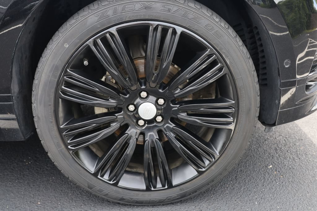 Used 2019 Land Rover Range Rover Velar R-Dynamic SE AWD/4WD image 45