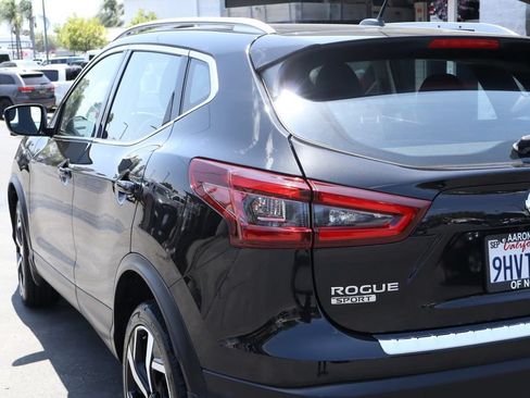 Used 2022 Nissan Rogue Sport SL w/ Premium Package AWD/4WD image 16