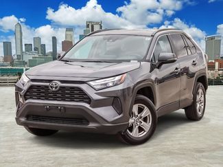 Used 2025 Toyota RAV4 XLE AWD/4WD video 1