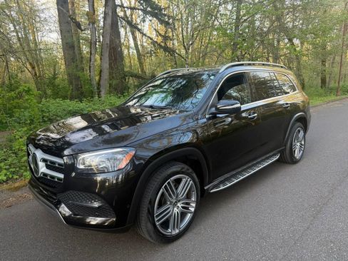Used 2021 Mercedes-Benz GLS 450 4MATIC image 3