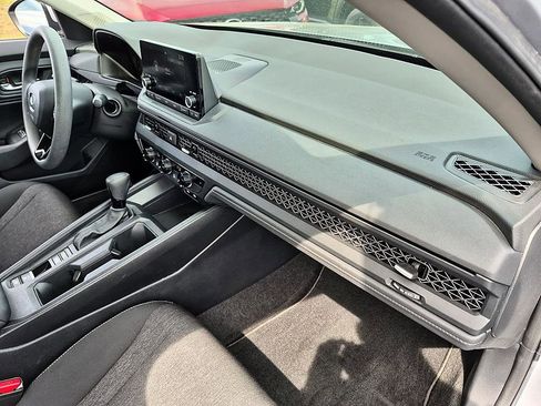 Used 2023 Honda Accord EX image 35