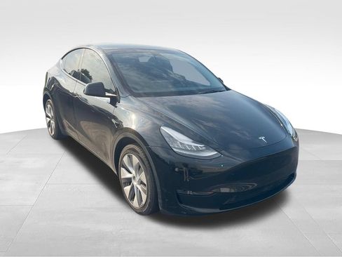 Used 2023 Tesla Model Y Long Range AWD/4WD image 7