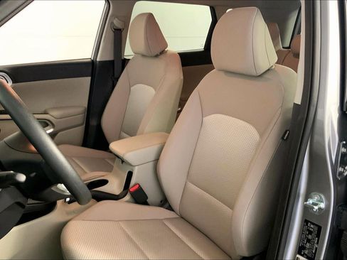 Used 2025 Kia Soul LX FWD image 22