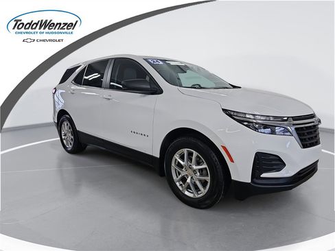 Certified 2024 Chevrolet Equinox LS w/ LS Convenience Package image 1