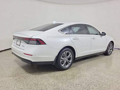 Used 2024 Honda Accord EX-L image 5
