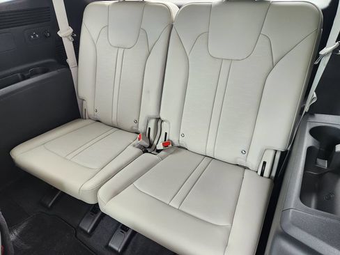 Used 2024 Kia Sorento SX FWD image 32
