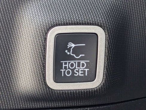 New 2026 Jeep Grand Cherokee Altitude image 13