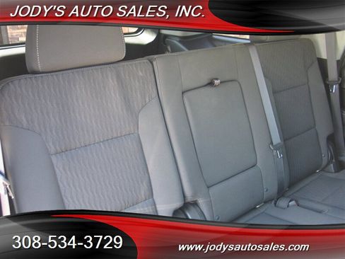 Used 2018 Chevrolet Tahoe LS w/ Skid Plate Package AWD/4WD image 26