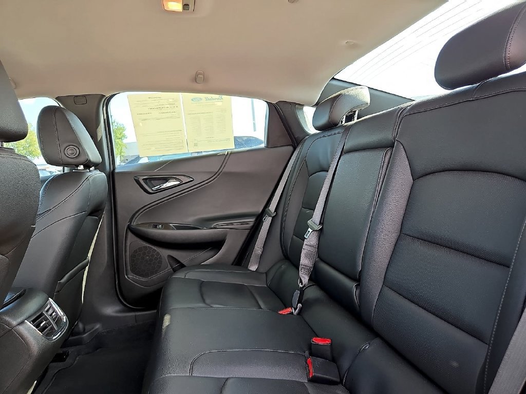 Used 2024 Chevrolet Malibu LT FWD image 9