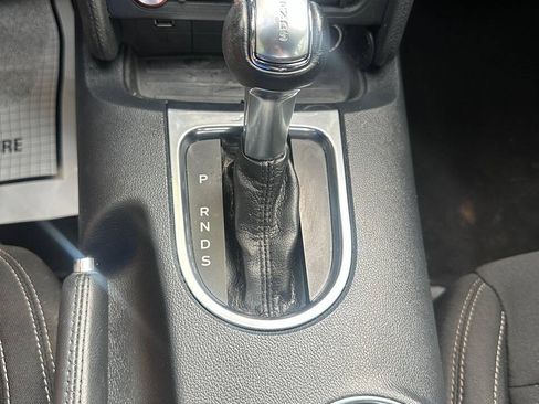 Used 2021 Ford Mustang Coupe RWD image 13