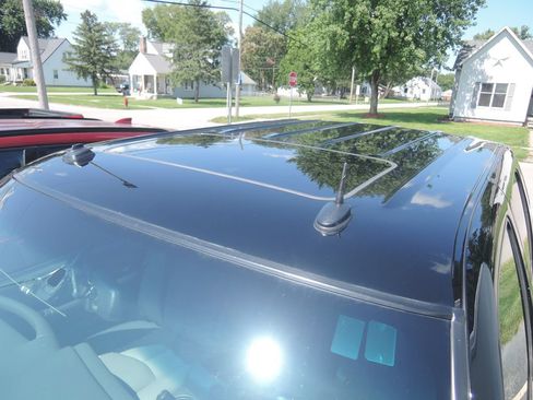 Used 2003 Chevrolet Avalanche 4x4 w/ The North Face Edition image 4