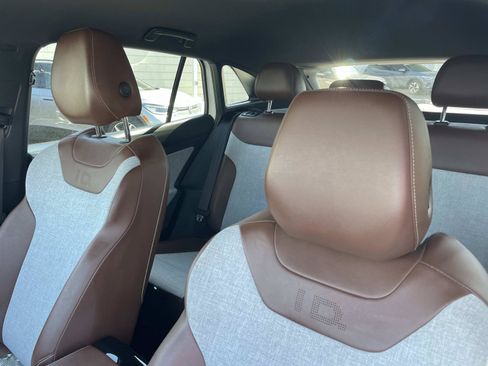 Certified 2023 Volkswagen ID.4 Pro RWD image 24