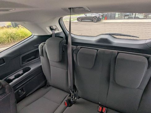 Used 2025 Subaru Ascent Premium AWD/4WD image 6