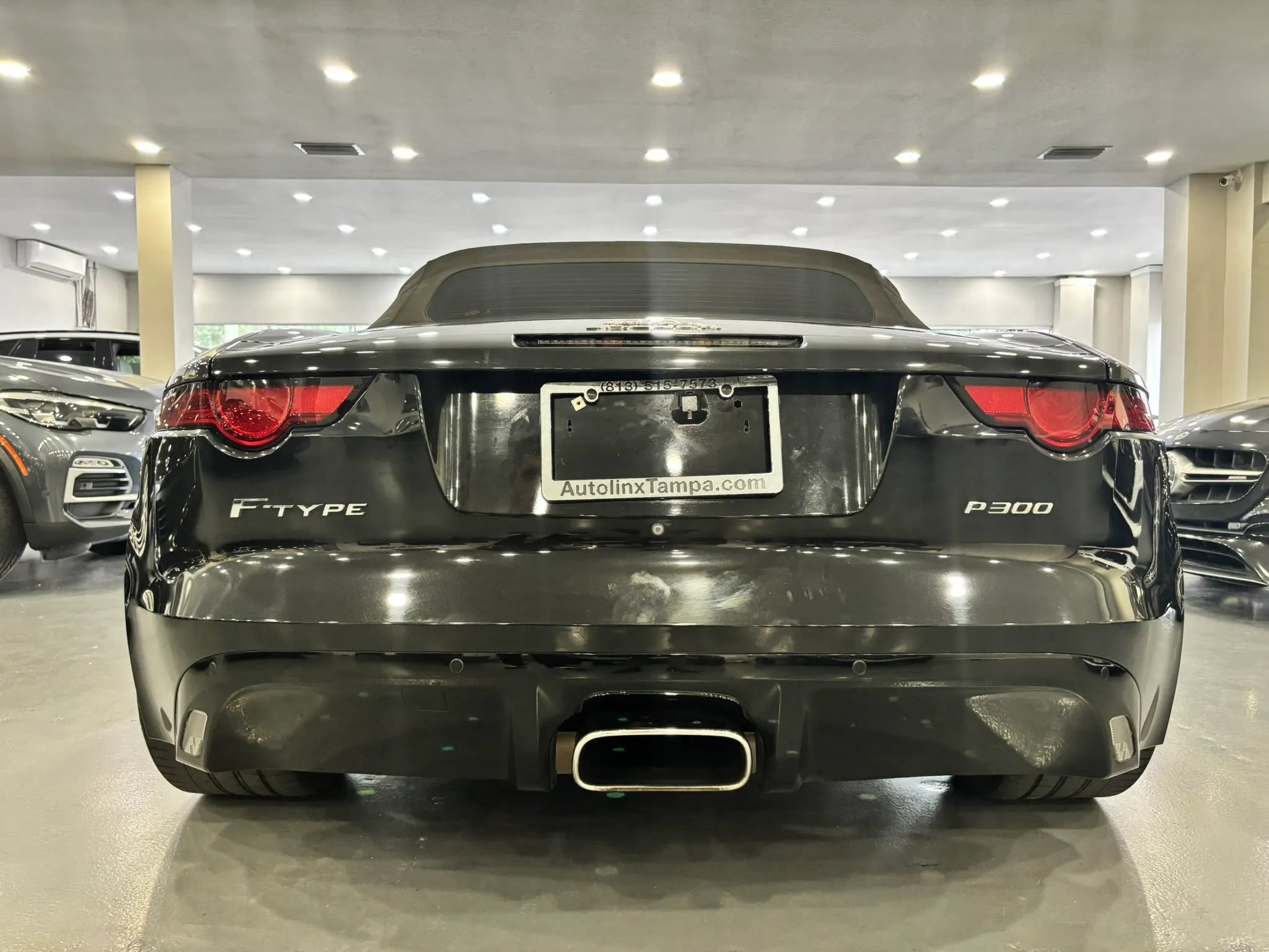 Used 2020 Jaguar F-TYPE Convertible RWD image 6