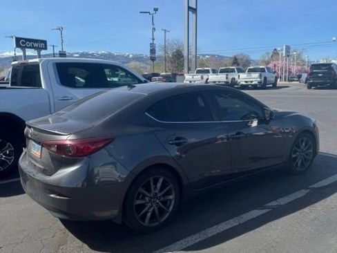 Used 2018 MAZDA MAZDA3 Touring image 3