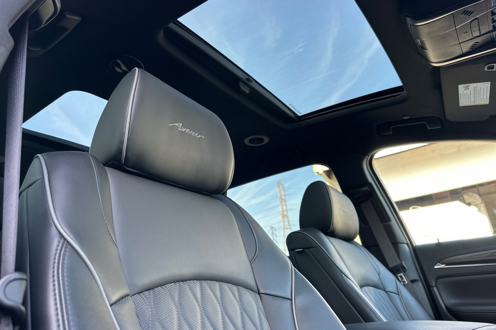 Certified 2024 Buick Enclave Avenir FWD image 22