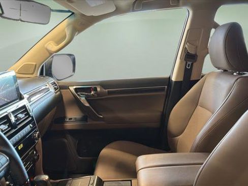 Certified 2023 Lexus GX 460 Premium w/ Premium Package image 13