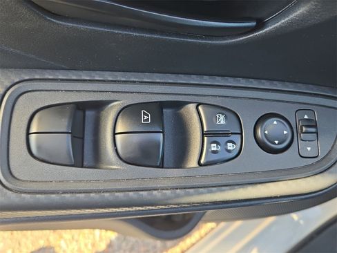 Used 2024 Nissan Versa S w/ Trunk Package image 27