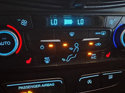 Used 2019 Ford Escape SE AWD/4WD image 24