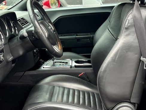Used 2013 Dodge Challenger SXT Plus image 12