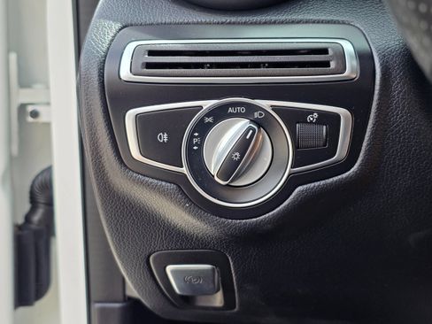 Used 2019 Mercedes-Benz C 300 Sedan image 35