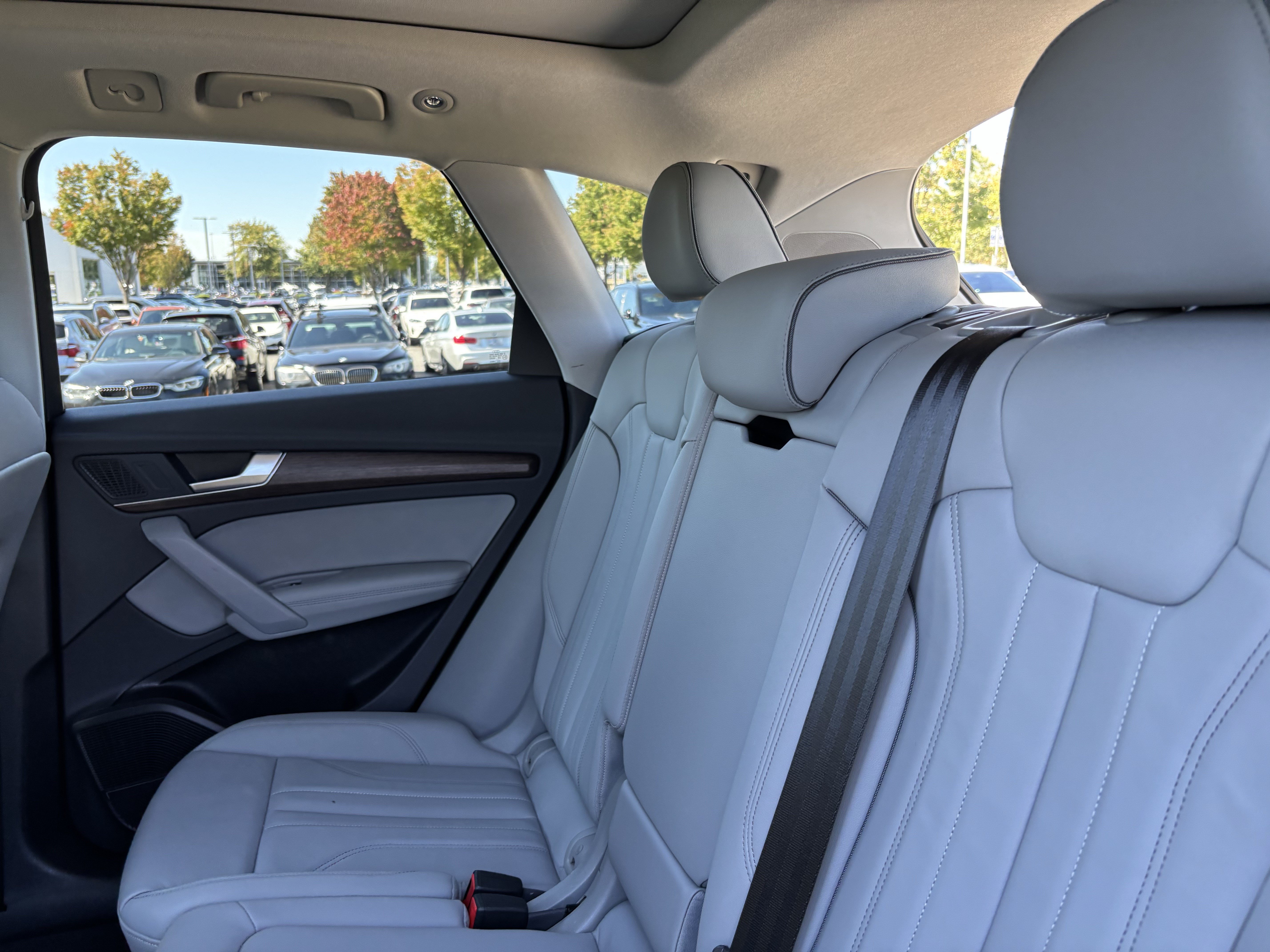 Used 2024 Audi Q5 2.0T Premium Plus w/ Premium Plus Package AWD/4WD image 33