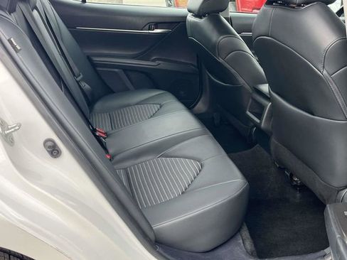 Used 2024 Toyota Camry SE w/ Convenience Package image 20