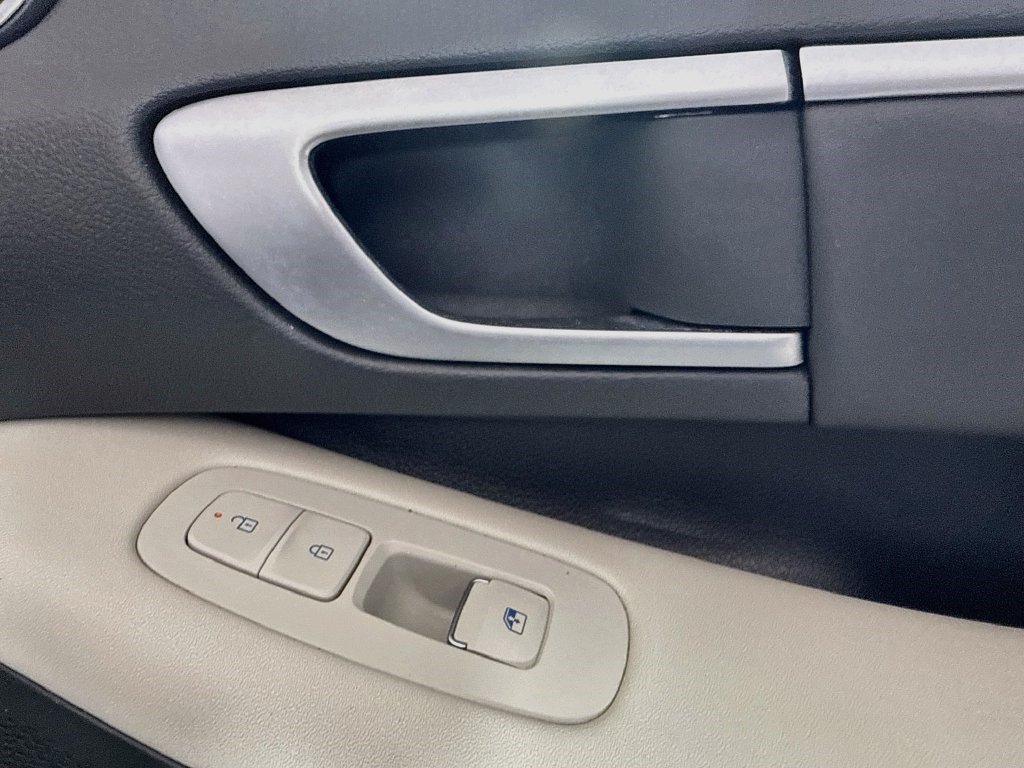 Used 2025 Hyundai Sonata SEL FWD image 29