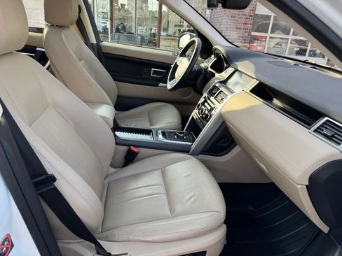 Used 2018 Land Rover Discovery Sport HSE AWD/4WD image 45