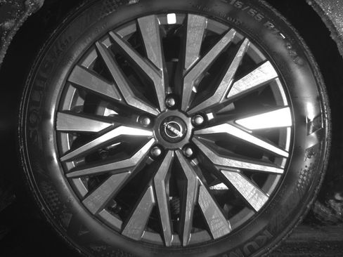 Used 2025 Nissan Altima 2.5 SV FWD image 15