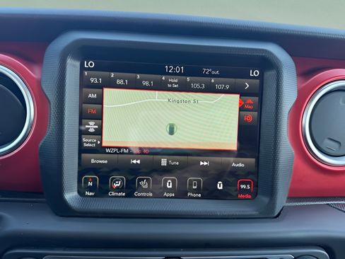 Used 2020 Jeep Wrangler Unlimited Rubicon w/ Uconnect 4C Nav & Sound Group AWD/4WD image 18