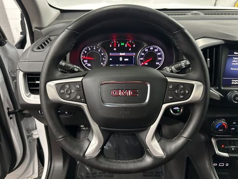 Used 2024 GMC Terrain SLT AWD/4WD image 14