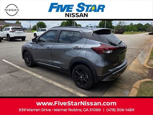 Used 2024 Nissan Kicks SR w/ Interior Electronics Package FWD image 9