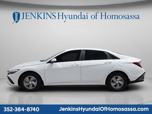 New 2026 Hyundai Elantra SE image 12