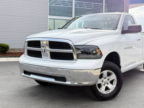Used 2012 RAM 1500 Classic SLT RWD image 2