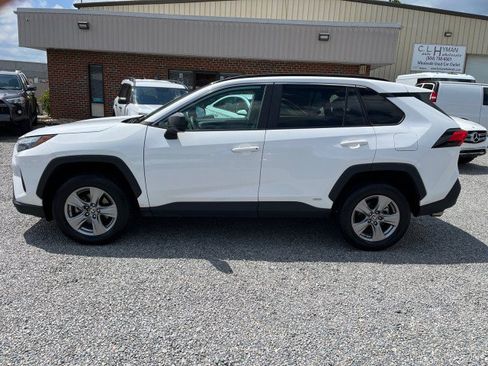 Used 2023 Toyota RAV4 LE AWD/4WD image 10