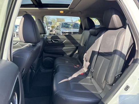 Used 2015 Nissan Rogue SL w/ SL Premium Package AWD/4WD image 14