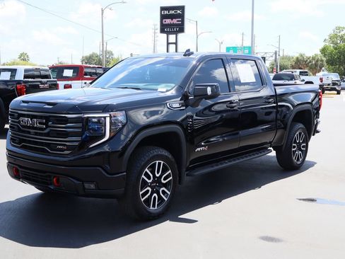 Certified 2025 GMC Sierra 1500 AT4 w/ AT4 Premium Package AWD/4WD image 5
