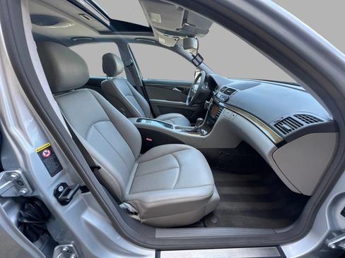 Used 2008 Mercedes-Benz E 350 Sedan image 38