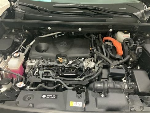 Used 2023 Toyota RAV4 Limited image 8