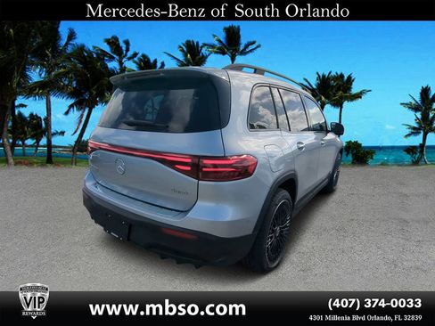 Used 2024 Mercedes-Benz EQB 300 4MATIC image 17