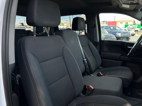 Used 2019 Chevrolet Silverado 1500 Custom Trail Boss w/ Custom Convenience Package image 2